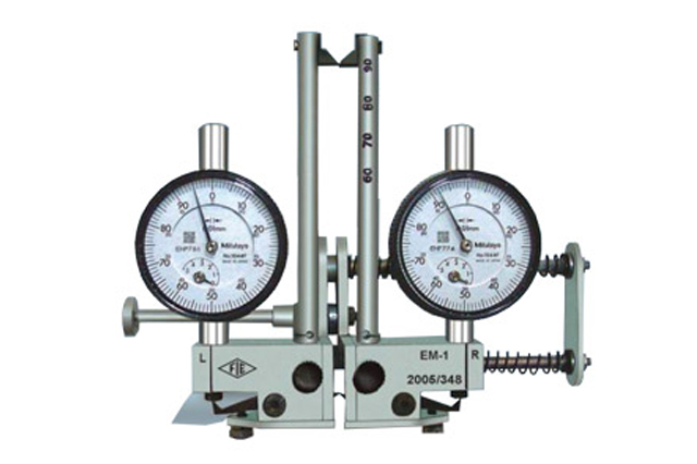 Mechanical & Electronic Mechanical Extensometer